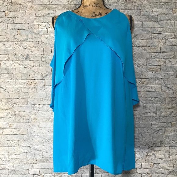 Vince Camuto Tops - NWT VINCE CAMUTO | Cold Shoulder | Blue | Large